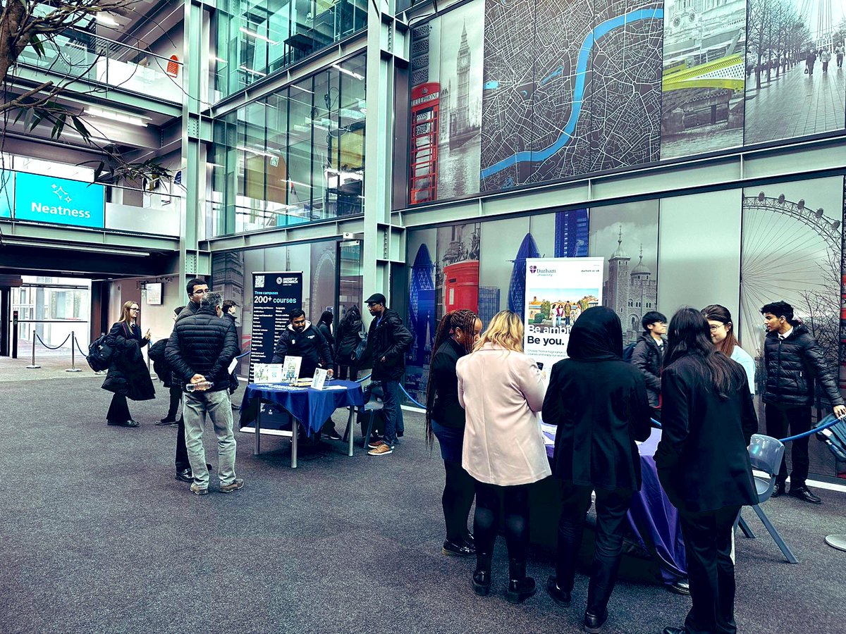 🎉 What an inspiring afternoon at our Careers Fair! Students explored a world of opportunities with leading employers, colleges, and universities. Their futures look bright! 🌟 Check out the highlights 📸 #CareerFairSuccess #FutureReady #HGAOpportunities