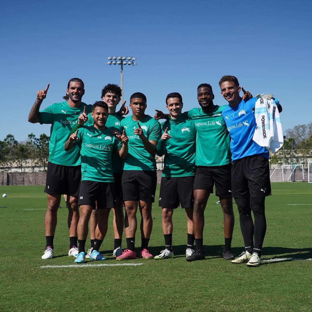 Tuesday’s small-sided champs. 🟢 🏆