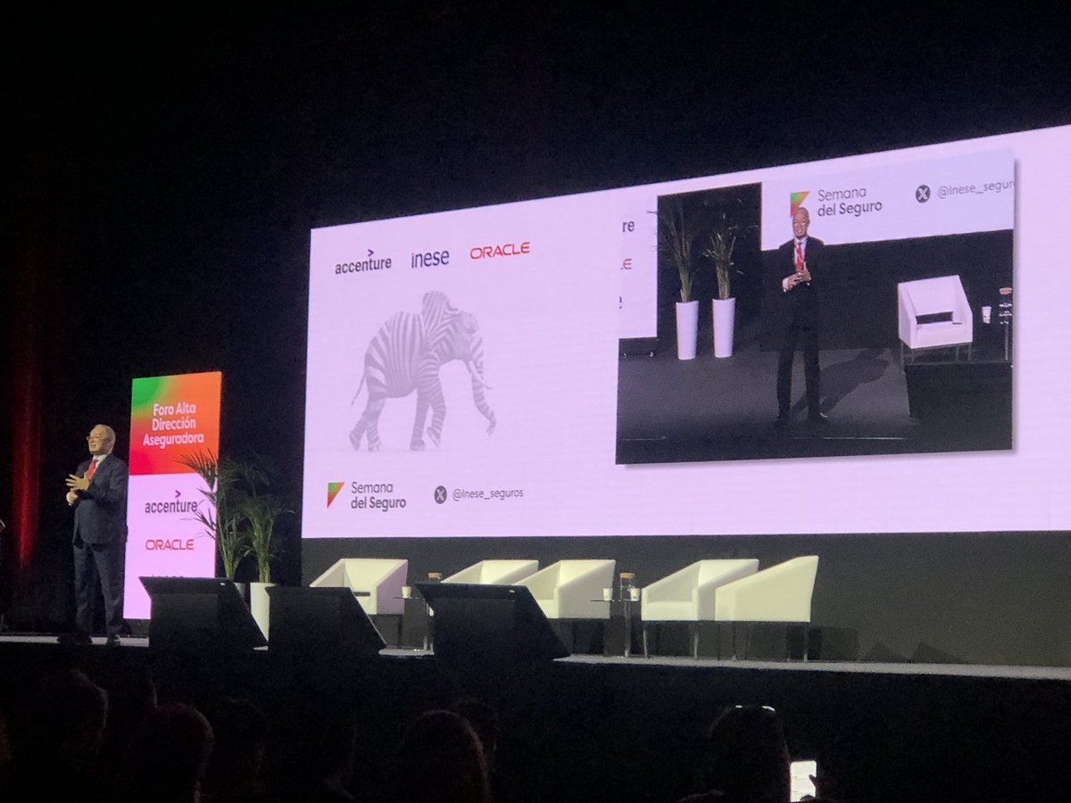 No tengamos miedo a la tecnología Albert Triola (<a href="/oracle_es/">Oracle España</a>) habla de las enormes posibilidades que ya aporta la tecnología disponible... y a la que viene, como la inteligencia artificial.
#SemanadelSeguro <a href="/Inese_seguros/">INESE</a>