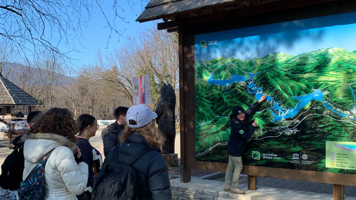 PlitviceLakesNP's tweet photo. We thank to our wonderful guides for bringing people and cultures together and sharing their knowledge of flora,fauna and water.Thanks to your passion and enthusiasm for the Park and nature,our visitors enjoy and take with them beautiful memories and a handful of new information! https://t.co/ih47XqffSp