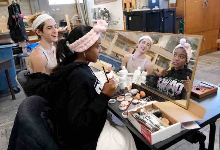 FSUCommMedia's tweet photo. Students in Stage Makeup class move from paper to flesh and experiment with various make-up techniques to attain various looks and moods.
https://t.co/vg0iLLaBXI
#fitchburgstate #fsucommmedia #stagemakeup #theater #theatre https://t.co/yT56OaXTFT