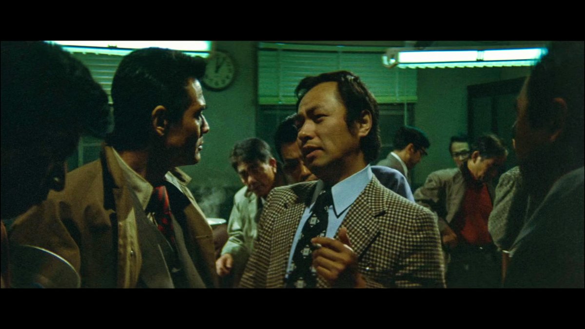 GS300S's tweet image. 「事実を見抜くプロであるメディア」という美しいフレーズ、物悲しいですね…。

「アンタらどうない。正義の弁じゃなんじゃ云うとってから、所詮広告でメシ喰うとるんじゃないんか？」
「広告はアンタ、正当な、商取引ですよ」
「ほいじゃ商売と正義は使い分けりゃええ云うんか」
#県警対組織暴力