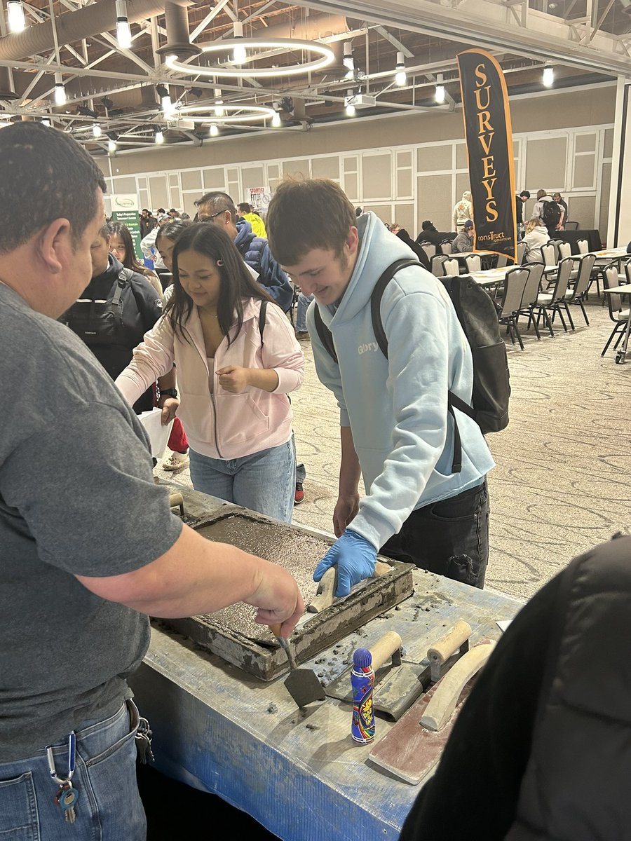 FrankEHerman's tweet image. Had an amazing time taking  over 70 Robbinsdale students from Armstrong, Cooper &amp;amp; Highview to explore the trades at the Construct Tomorrow event last week. RPathways at work! @ISD281 @falcon_apa @ErickNorby