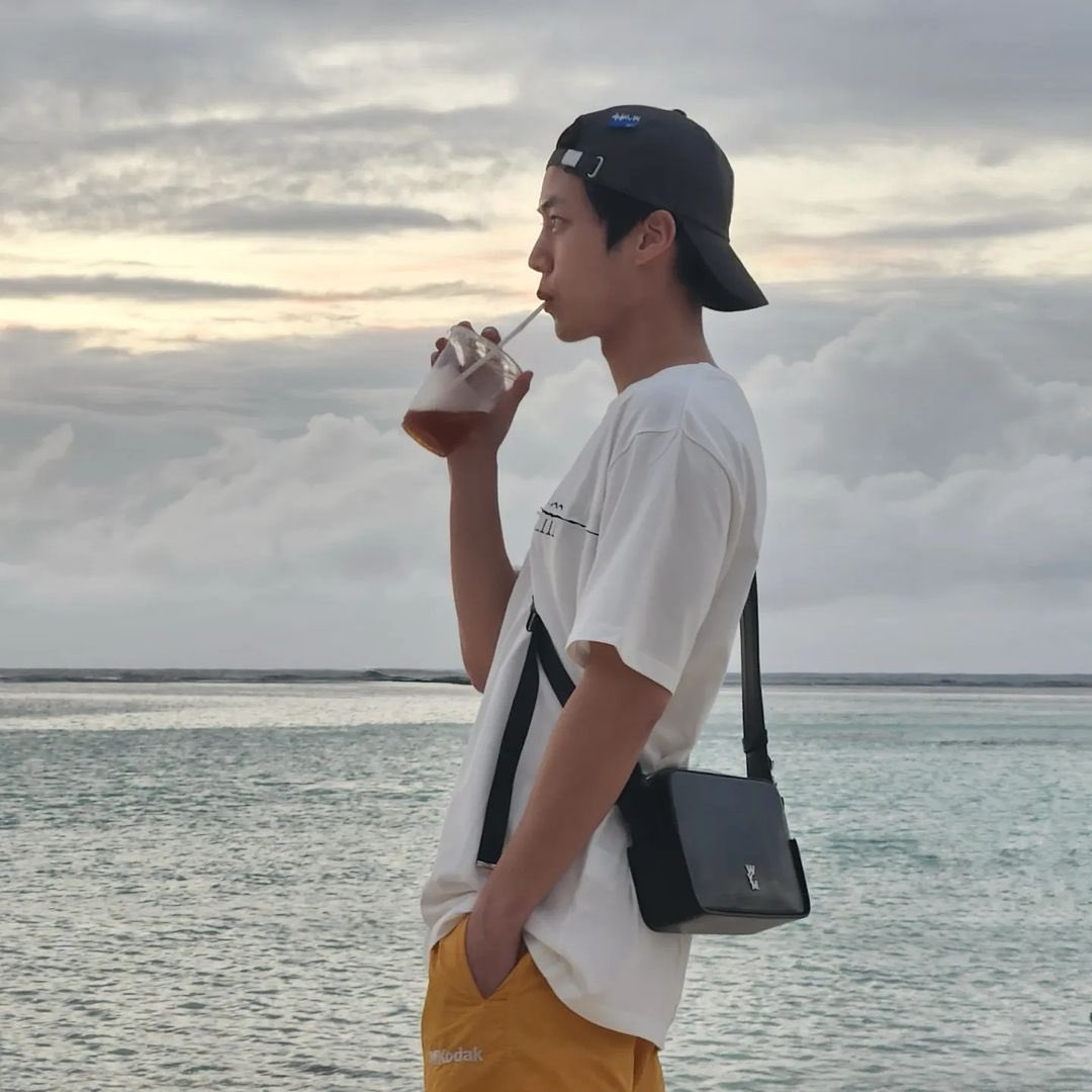 daeyeolace's tweet photo. DAEYEOL BACKWARDS CAP https://t.co/t7cPblUlgH