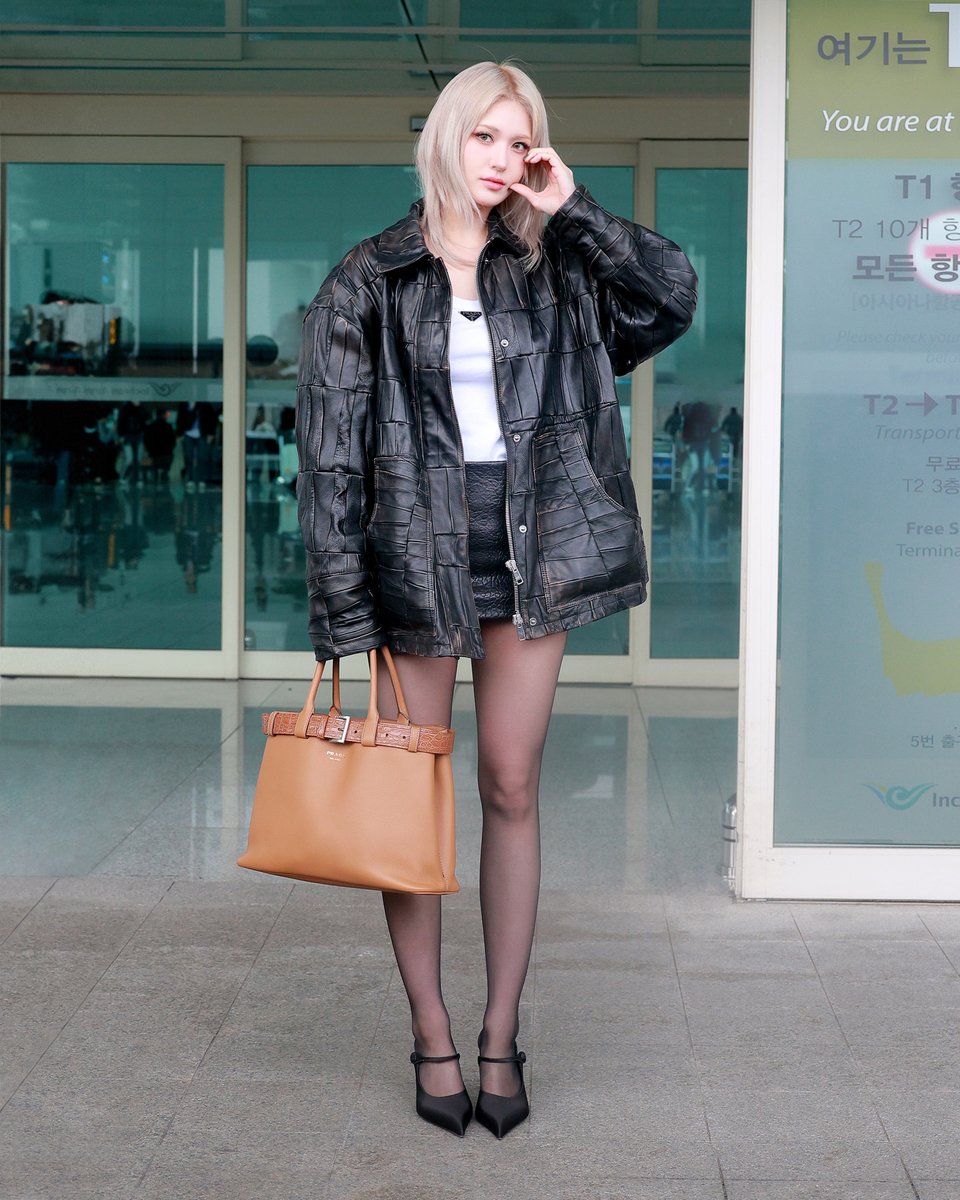 PRADA tweet media