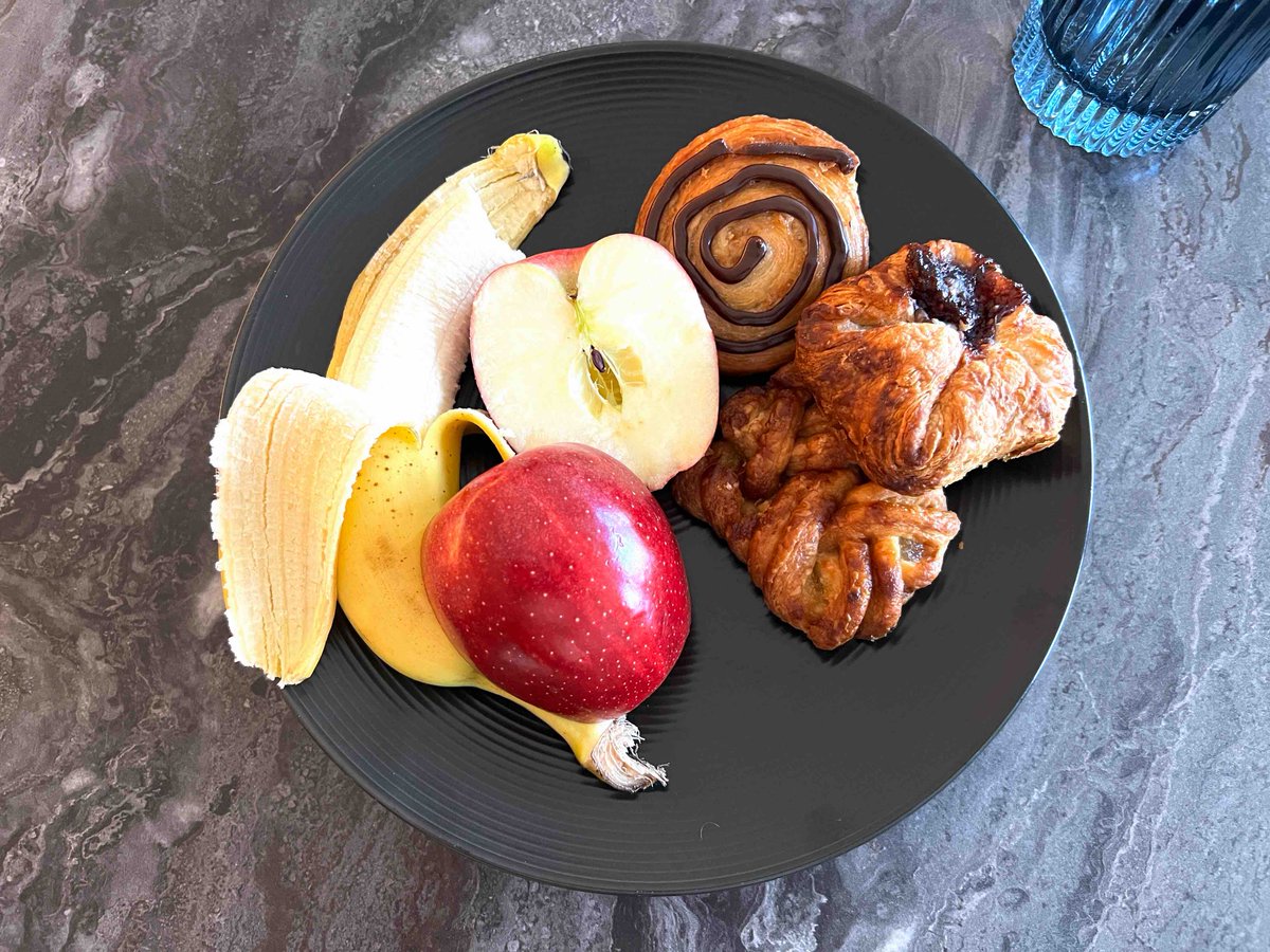 maine_evergreen's tweet image. Start your morning off right with our delicious hot breakfast as an overnight guest of the Maine Evergreen Hotel. The perfect start to a day when visiting the heart of MAINE! 
#MaineEvergreen #alwaysascend #exploremaine #boutiquehotel #choicehotels #augustamaine