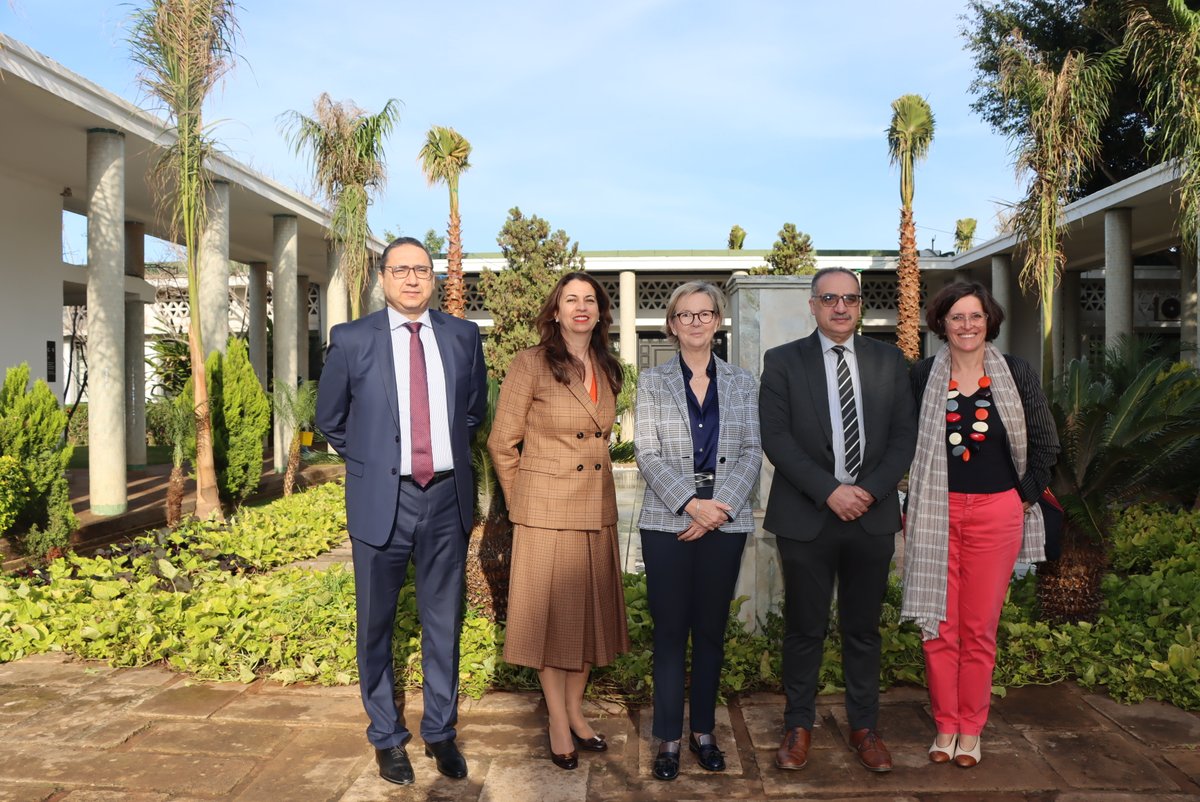 ENSA_MA's tweet image. 1/4. Madame Nada BIAZ, Directrice Générale de l’ENSA, a reçu au siège de l&apos;École, Madame Patricia LLOMBART CUSSAC, Ambassadrice de l&apos;Union Européenne au Maroc accompagnée de Madame Matilde CERAVOLO Cheffe de Section – Compétitivité économique Environnement &amp;amp; Infrastructures.