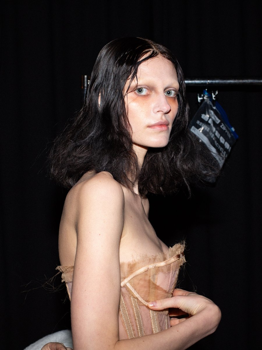 London Fashion Week tweet media