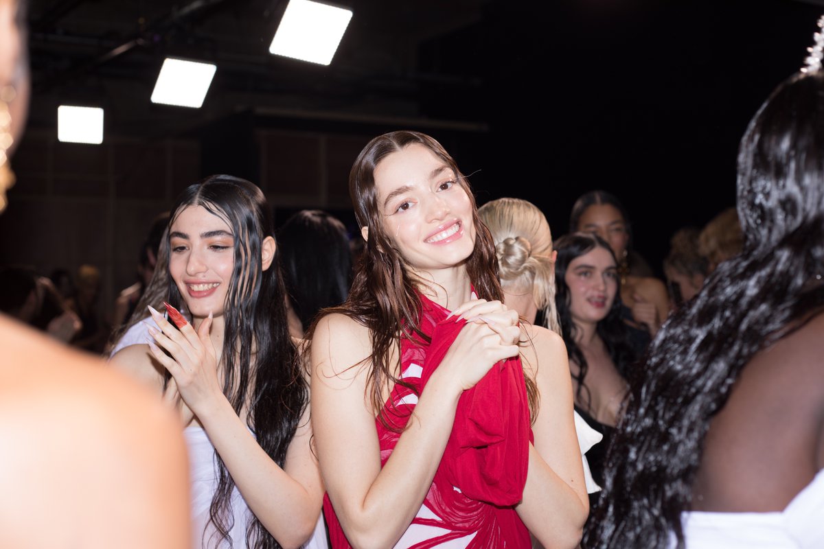 London Fashion Week tweet media