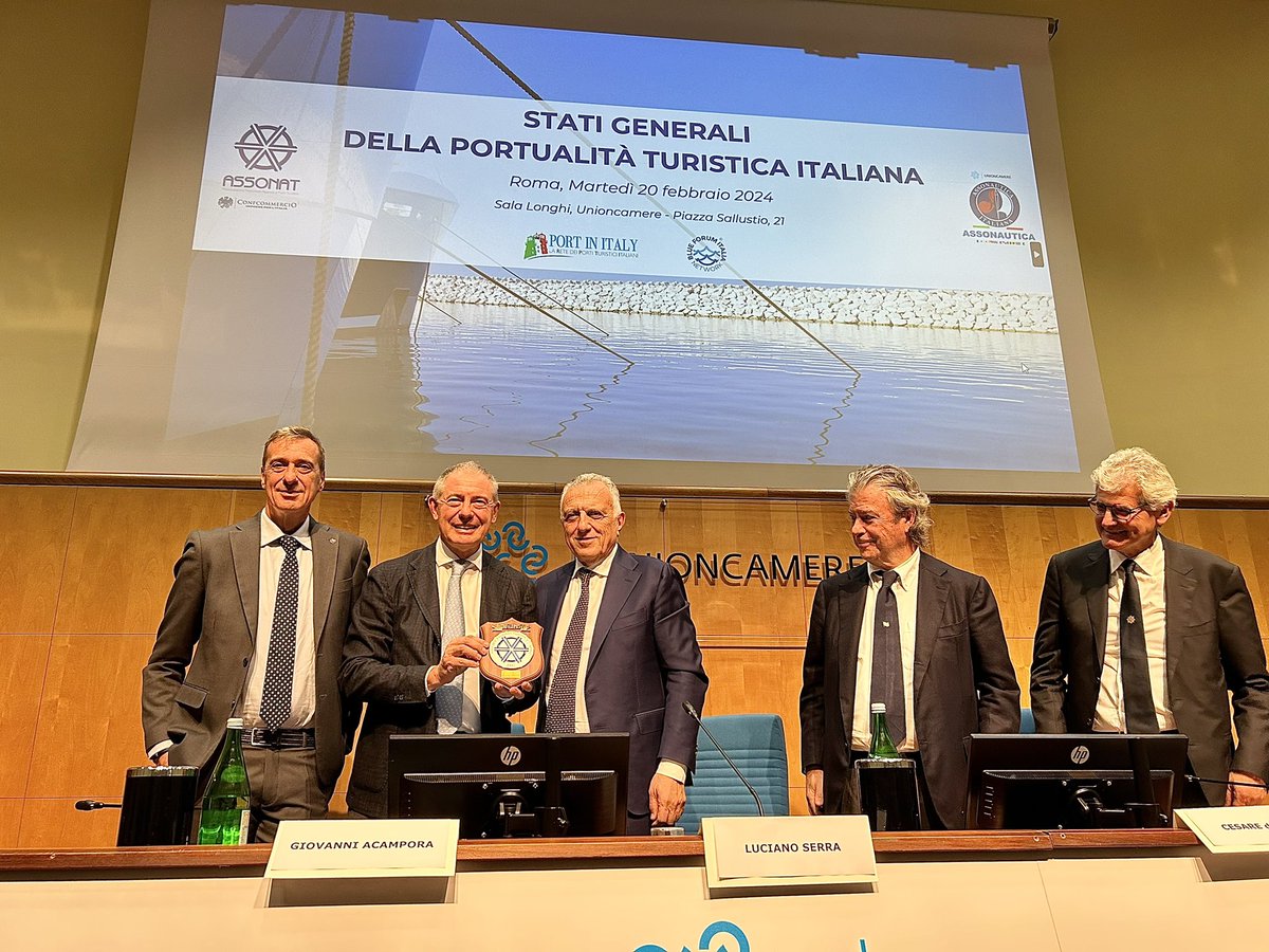 mimit_gov's tweet photo. Il ministro @adolfo_urso è intervenuto oggi a Roma agli Stati Generali della Portualità Turistica Italiana, promossi da #Assonat @Confcommercio e #AssonauticaItaliana @unioncamere. https://t.co/XcAQnufdGX