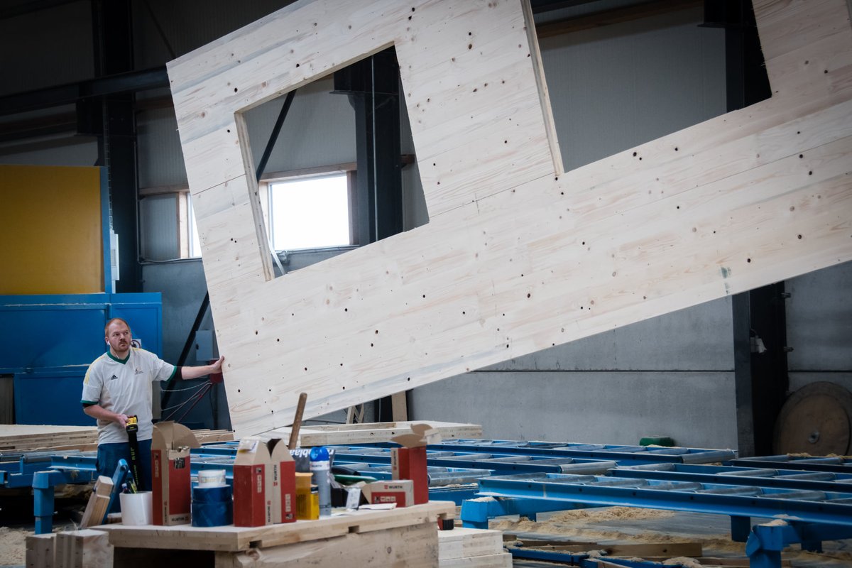 [PRESS RELEASE]
 
The EU recognises that carbon stored in wood products is ‘a high quality carbon removal’, the value of which should be recognised and deployed as part of the plan to achieve net zero emissions by 2050.
 
👉  Read CEI-Bois &amp; EOS PR: lnkd.in/eGdiREhz