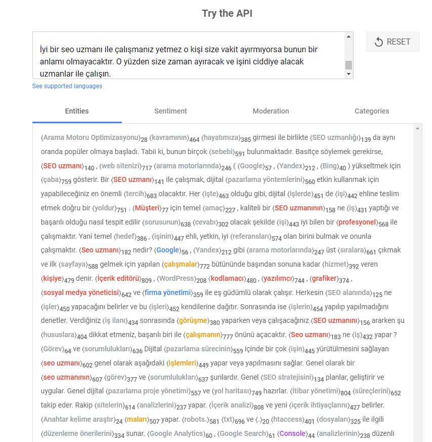 Google Doğal Dil İşleme (NLP) aracını varlık analizi için kullanabilirsiniz. Try to Apı yazan yeri metni yapıştırın ve tadını çıkarım. cloud.google.com/natural-langua…