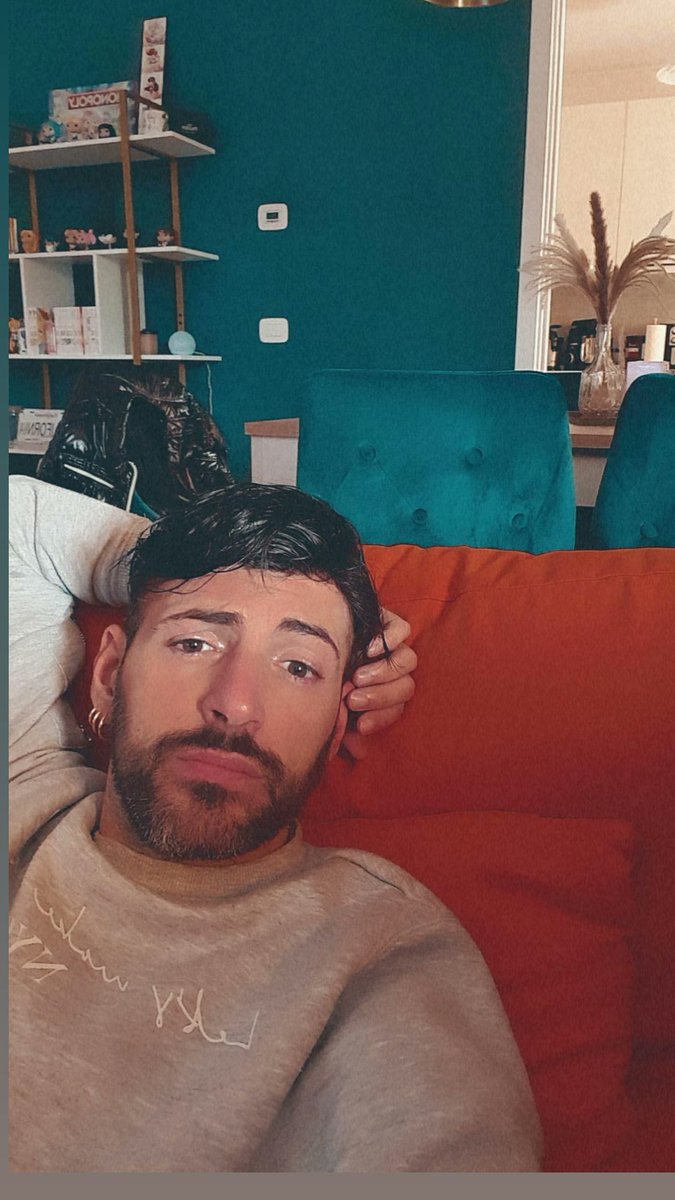19Intoxicated90's tweet photo. Day off https://t.co/YgmI1Ohxhc