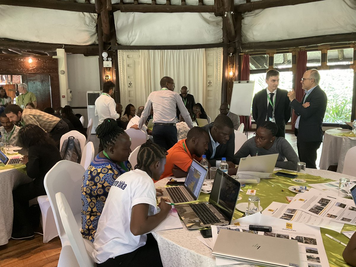 IDEAMAPSNetwork's tweet image. A very insightful day working with stakeholders in Nairobi to validate models on deprivation, irregular layouts, and areas of small dense structures in an initial version of the Data Ecosystem web platform #communitymapping