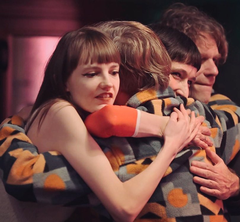 Prochain show en full band à <a href="/lasoufflerie/">La Soufflerie</a> à Rezé le 23 mai 2024 : lasoufflerie.org/evenements/la-… #lafeline #tarbestour #rockband