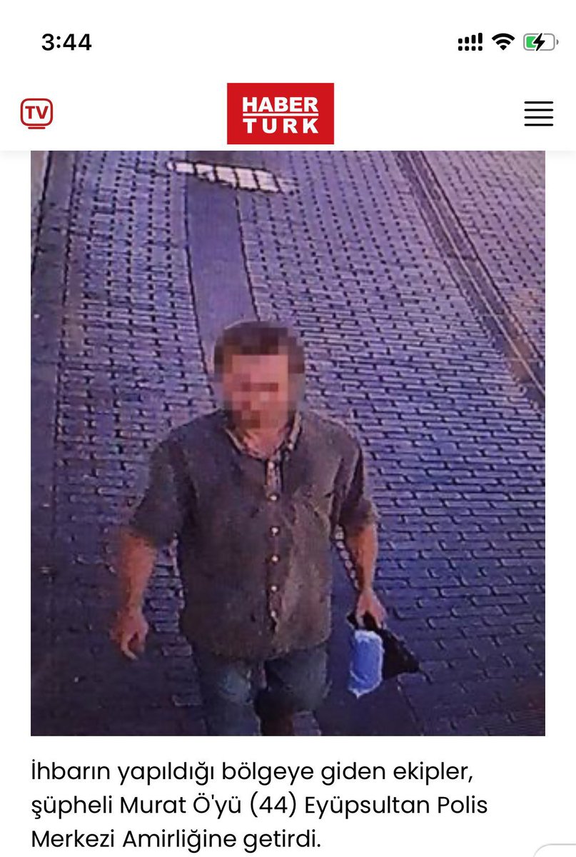 Biri çıkar kediyi tekmeleyerek öldürür
Diğeri de çıkıyor asit bidonuyla dolaşıp kedileri yakıyor

Olm siz ne şerefsiz mahlukatsınız ya
#muratözdemirtutuklansın