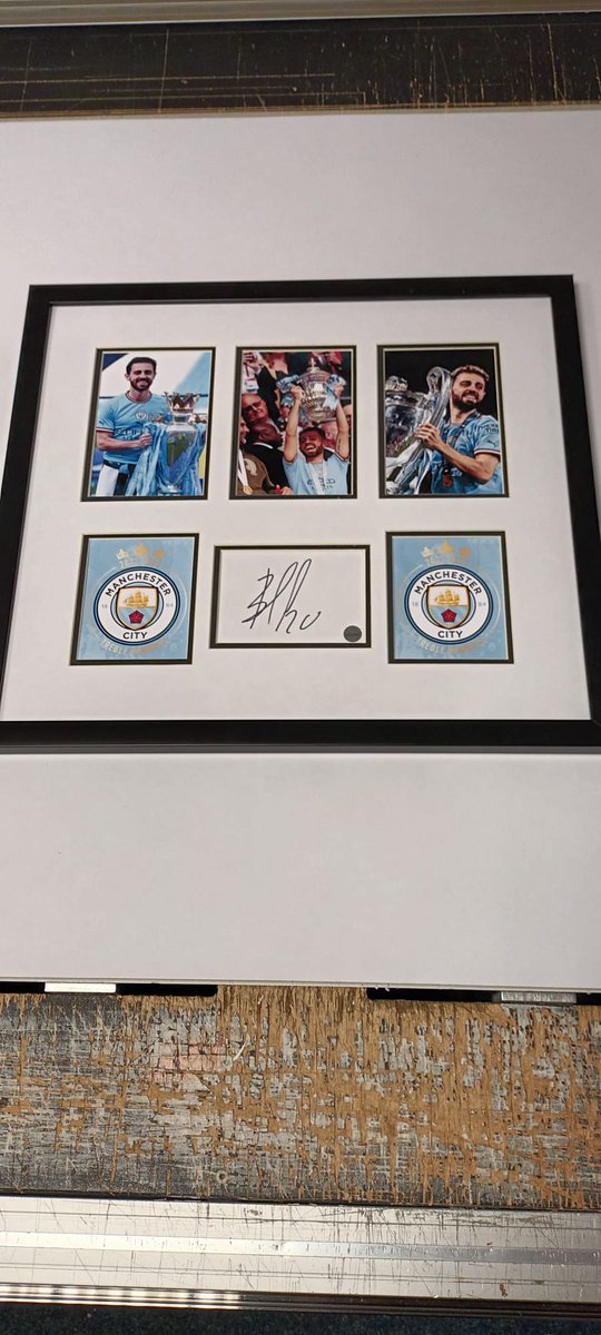 EvansAevans1286's tweet photo. All hand signed and come with COA 💙£95 each 

3 x Haaland 
5 x Foden 
4 x grealish 
1 x Rodri 
2 x walker 
5 x Alvarez 
2 x pep 
6 x KDB 
4 x ederson 
4 x Dias 
2 x Doku 
4 x silva https://t.co/Ei7M5AgB9D