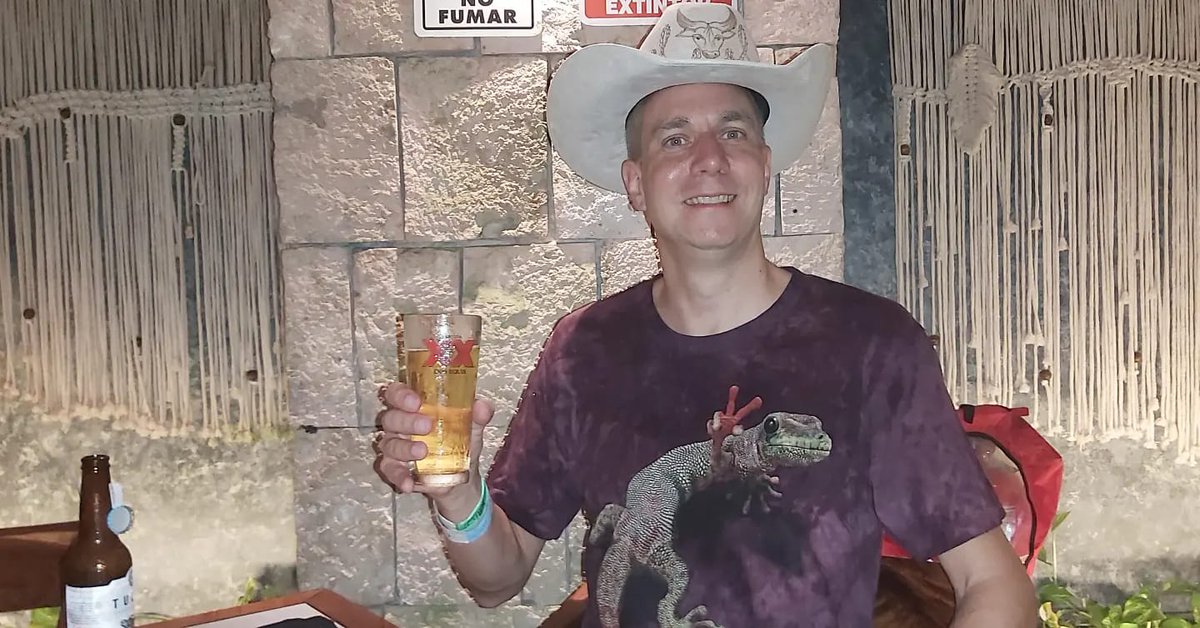 VANDIT Records (@vanditrecords) on Twitter photo If we know one thing about <a href="/FrankDueffel/">Frank Dueffel</a> (apart from being a wicked producer) it's that he loves to travel. We're so glad he's sharing his Summer Fairytales with us ☀️🍺 bfan.link/VANDIT-a-summe… If we know one thing about <a href="/FrankDueffel/">Frank Dueffel</a> (apart from being a wicked producer) it's that he loves to travel. We're so glad he's sharing his Summer Fairytales with us ☀️🍺 bfan.link/VANDIT-a-summe…