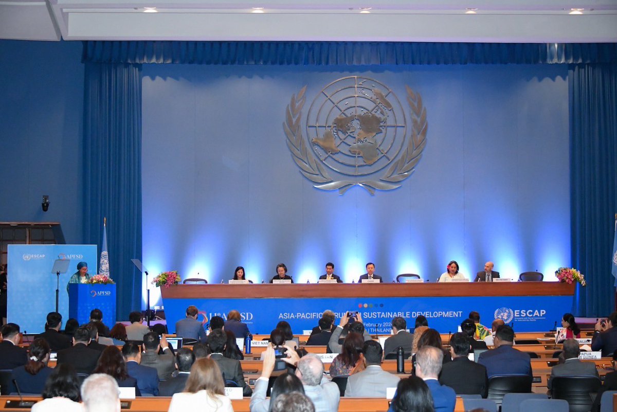 drparnpreeb's tweet photo. เมื่อเช้านี้ ผมได้รับเกียรติกล่าวเปิดการประชุม #APFSD11 ที่ @UNESCAP ซึ่งเป็นเวทีระดับภูมิภาคให้ผู้แทนจากหลายภาคส่วนมาระดมสมอง ติดตามและทบทวนพัฒนาการของ #SDGs สู่การบรรลุ #Agenda2030 เพื่ออนาคตที่ยั่งยืนไปพร้อมๆ กันครับ 🌏

ขณะนี้ เราเหลืออีกเพียง 6 ปีเท่านั้นก่อนจะถึงปี ค.ศ. 2030 ที่ประชาคมโลกตั้งใจจะบรรลุเป้าหมาย #SDGs ทั้ง 17 เป้าหมาย แต่เราบรรลุเป้าหมายไปแล้วเพียงร้อยละ 15 เท่านั้นครับ เห็นได้ชัดว่าเราต้องเร่งรัดการดำเนินการตาม #SDGs อย่างเข้มข้นยิ่งขึ้น ผ่านความร่วมมือ 🤝 และการแลกเปลี่ยนประสบการณ์ในเวทีเช่น #APFSD11 ซึ่งความเห็นและประสบการณ์ที่ได้แบ่งปันกันในเวทีนี้ จะนำไปสู่การหารือเชิงลึกในเวที #HLPF2024 ที่นครนิวยอร์กต่อไปครับ

This morning, I was honoured to deliver welcoming remarks at the opening of #APFSD11 at @UNESCAP in Bangkok. This regional forum provides a platform for all sectors to brainstorm, follow-up and review #SDG progress towards to achievement of #Agenda2030. Without sustainable development, there is no future. 🌏

We only have 6 years left until 2030 to achieve all 17 goals, with only 15% of #SDGs on track. Intensified and accelerated actions are needed through cooperation 🤝 and sharing of best practices at forums like #APFSD11, which will pave the way for further in-depth discussions at #HLPF2024 in NY in the coming months.