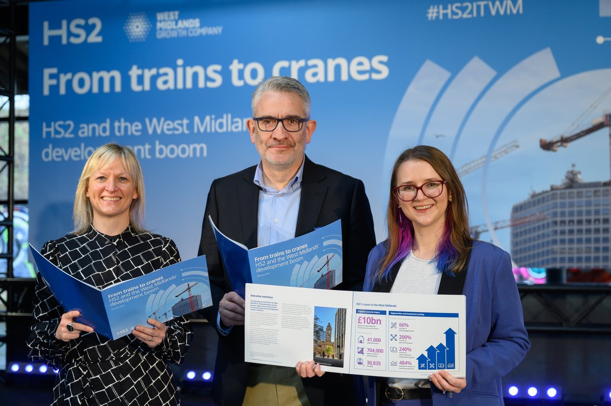 SophieZumbe's tweet photo. Pinch me moment in Digbeth this morning launching our latest economic research with Steven Knight in tow.
Local people, investors and businesses play a vital role in seizing the opportunities HS2 presents.
📕https://t.co/wzR6mTjZV4
#HS2ITWM https://t.co/hk0QivtkKJ
