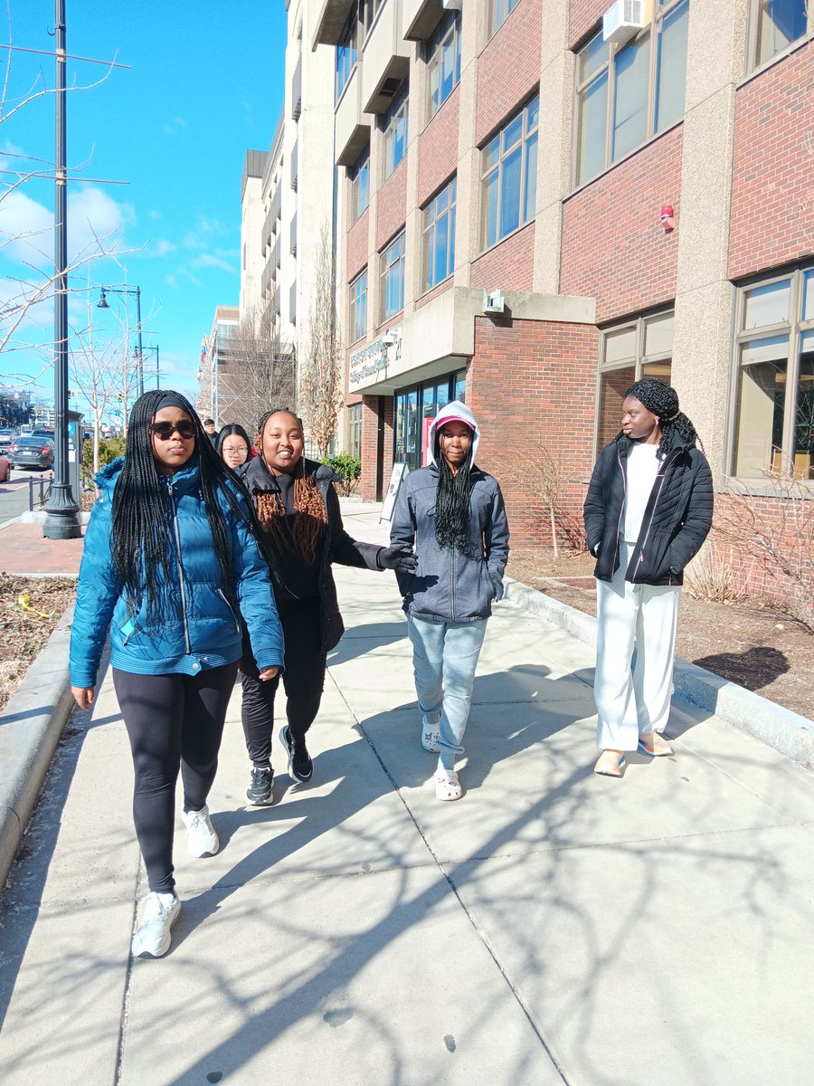 V4A high schooljuniors are currently in Boston for college tours. They are scheduled to visit Boston College, Boston University, and Harvard University. Michelle from @HazelwoodSD, Anne and Abigail from @FZSchools and Christiana from @SLPS_INFO are preparing for college next yr