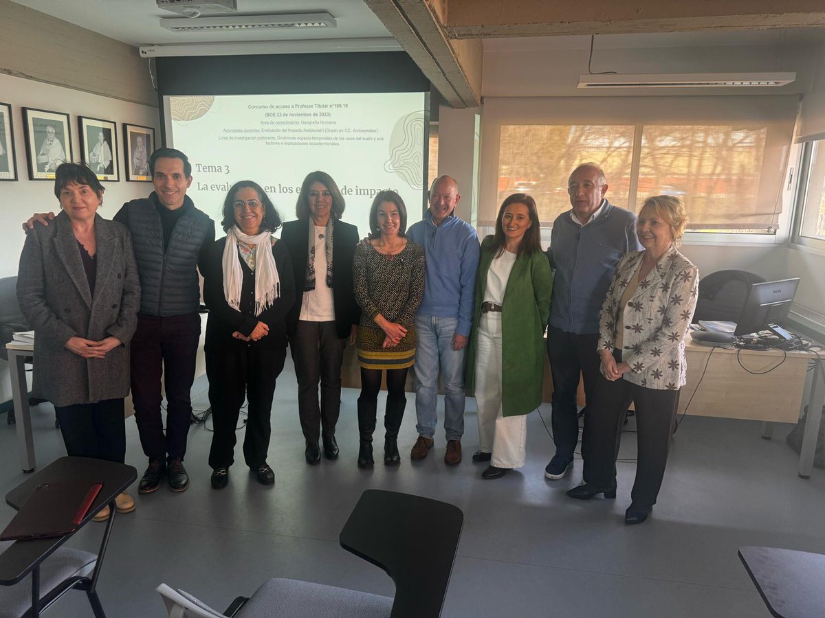 geografiaUNED's tweet photo. ¡Enhorabuena a @MartaGallardob por superar el concurso-oposición y obtener la plaza de Profesor Titular de Geografía Humana en nuestro departamento! https://t.co/pBexQlkDE6