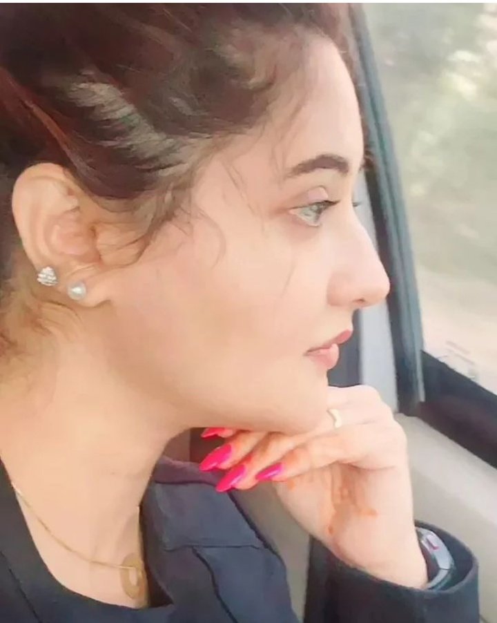 So pretty ❤😍

#RashamiDesai 
#Rashamians