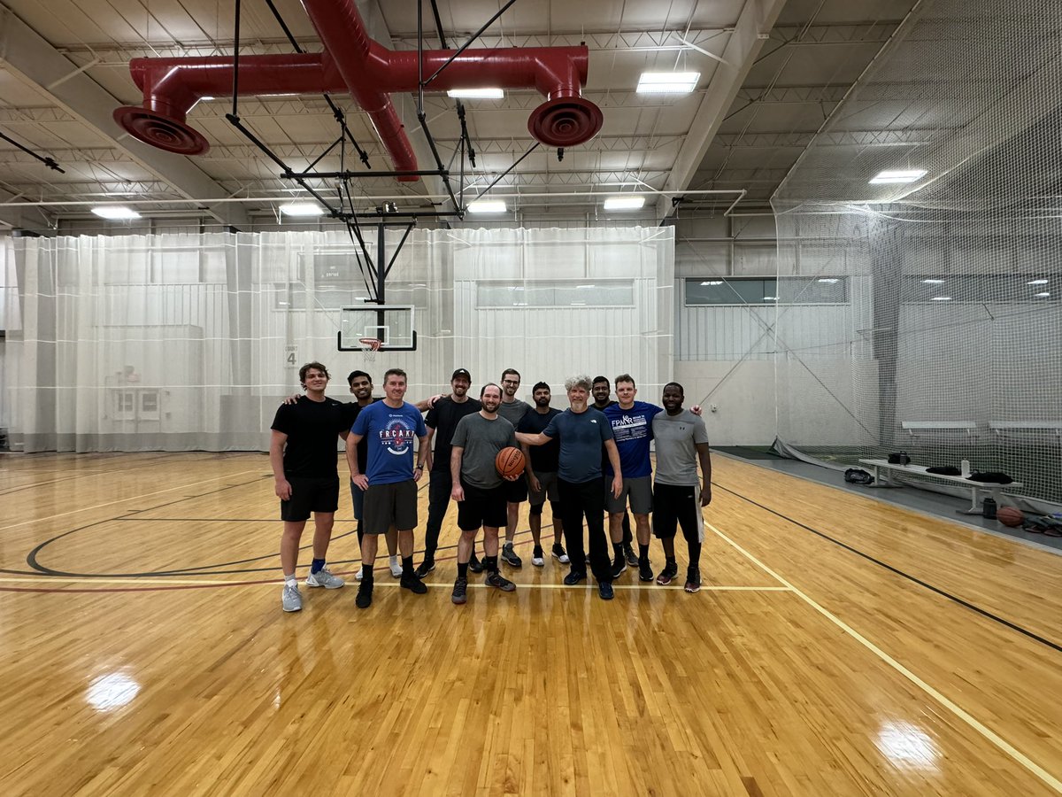 Faculty athletic council b ball has such an amazing showing and credit goes to Dave Bahner and Eric Adkins keeping the b ball games alive!!! PM&R and cardiology and emergency medicine combined to have quite the competition!!! #FAC #facultyathleticcouncil