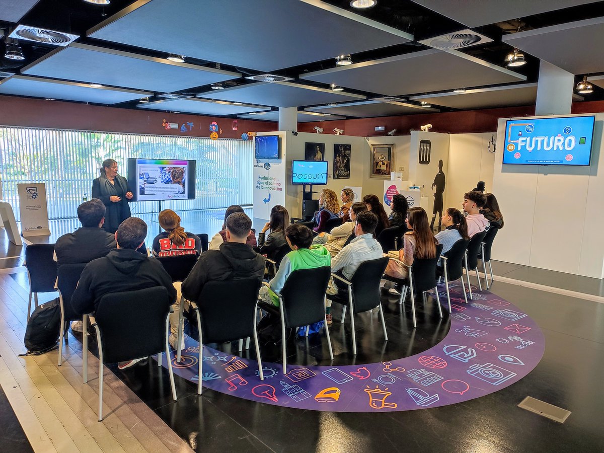 nexusandalucia's tweet image. Hoy visita de los alumnos de IES Fco. Giner de los Ríos
✅Un recorrido para conocer las instalaciones de #AndalucíaLab, nuestras actividades y servicios 
 En nuestro #DemoLab han podido ver diferentes soluciones tecnológicas e innovadoras de aplicación directa al sector turístico