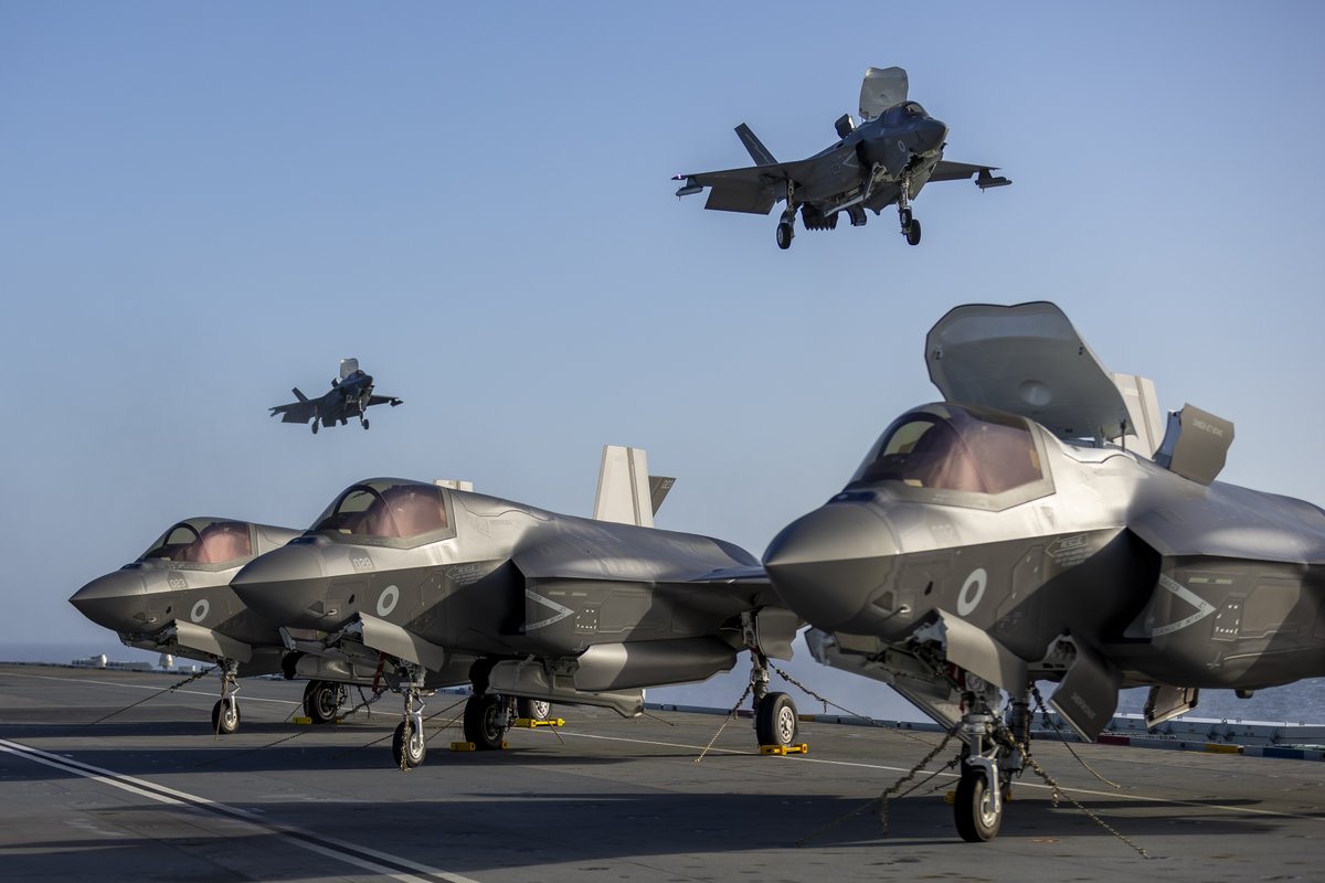 RoyalAirForce's tweet photo. ⚡ F-35 Lightning jets have embarked on @HMSPWLS ready to join other @NATO allies for Ex #SteadfastDefender, one of the largest NATO exercises in decades.⚡

The F-35s, of joint RAF &amp; @RoyalNavy 617 Squadron ‘The Dambusters’, arrived on the aircraft carrier from @RAF_Marham. ✈️ https://t.co/2dLgqd8rhU