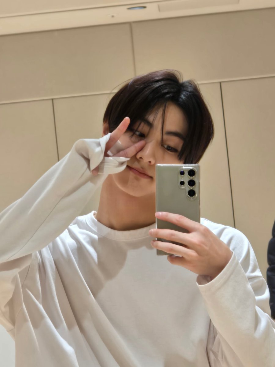 enhypenweverse's tweet photo. [ #정원’s Post ] 240220

#JUNGWON: D-3

@ENHYPEN_members @ENHYPEN #ENHYPEN #엔하이픈 https://t.co/HSOnaVlNgD