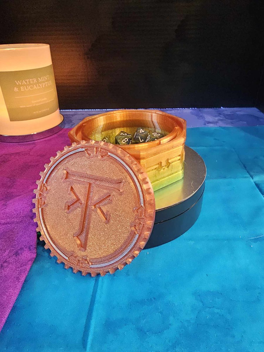 ToothClawCoin's tweet photo. So many colors :D #dice #dnd #3dprinting https://t.co/QQSCZ0IuHB