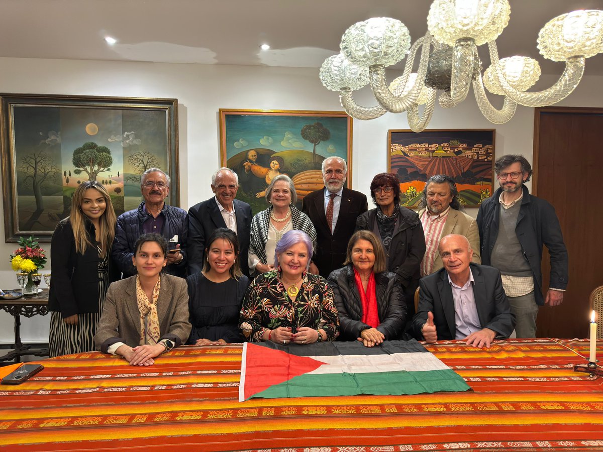 No dejamos de pensar en cómo ayudar a Palestina. 

No nos vamos a cansar.