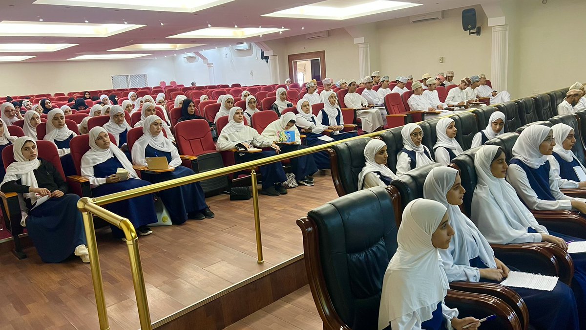 Ed_Ac_de's tweet photo. نفذ قسم الأنشطة التربوية بالظاهرة ورشة تعريفية عن فن المناظرات الطلابية لطلبة مدارس المحافظة والتي تمتد ليومين من تاريخ 20-21 فبراير
نفذ الورشة أ. عزة الكلبانية من مدرسة مقنيات للتعليم الأساسي
@muqnyat https://t.co/7bzdP7kEie