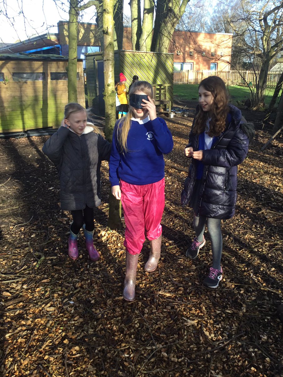 lordderamores's tweet photo. Year 5 working together amazingly on bonding and trust exercises! #LordDForest #lorddpshe https://t.co/wQPFtgUdko