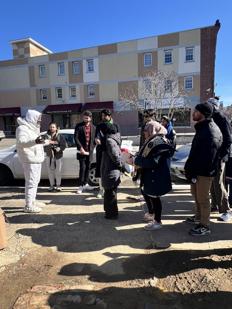 PMFreedomFund's tweet image. Alhamdulillah, All Praise to the Most High. @MarifaPrograms youth learned how urban spaces serve as communal spaces of gathering, organizing and caring. We discussed how political actors, economic interests, and institutions weaponize spaces to divide and exclude.