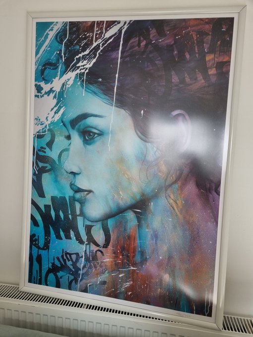 Two new large art pieces, arnt they beautiful?? 😘😘 signed by the artist perfect for my apartment! I'm