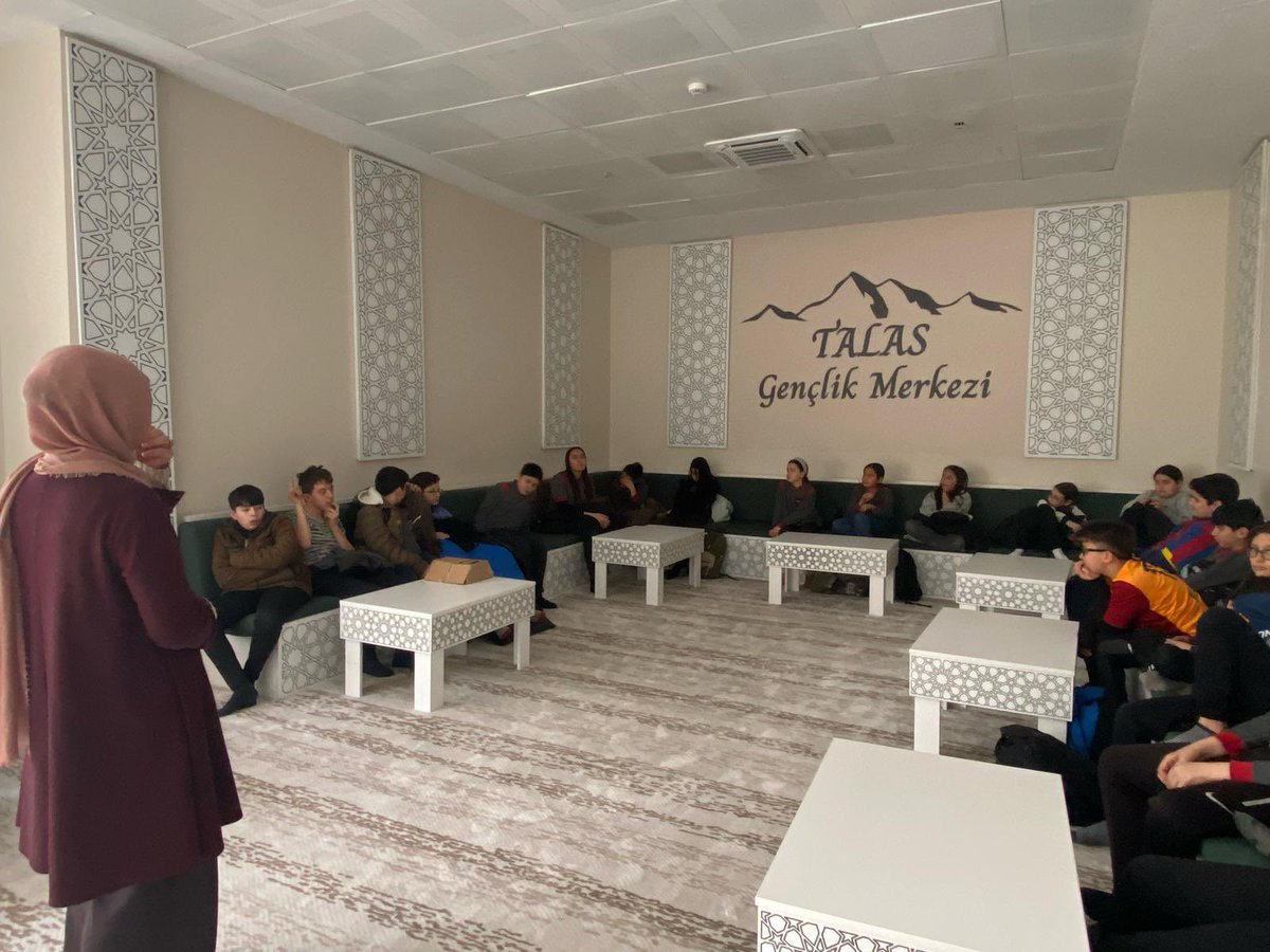GSB_Talasgm's tweet photo. Allah sabredenlerle beraberdir deyip, hudutta nöbet yarışması yaptılar.
#çedes
#DeğerlerEğitimiAtölyesi
#TalasGm https://t.co/Q4LYsJ07ES