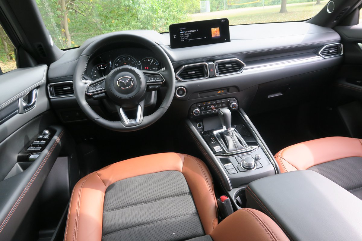 TechMobilityPod's tweet photo. Zoom-zoom! This week, it's the popular Mazda CX-5 that I get to spend some quality time with. Like the podcast, and follow me here on da X!
https://t.co/3oXUVRiBaC
#Mazda #mazdacx5 #mazdasuv #mazdacrossover #zoomzoom #techmobilitypod #thetechmobilitypodcast #techmobilitytopics #suv #truck