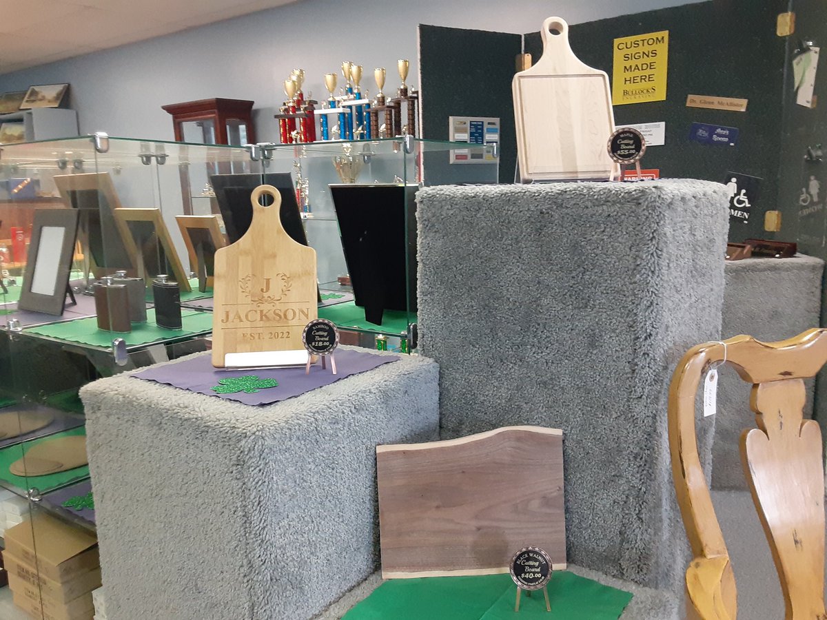 BullocksEngrave's tweet image. Visit our website or visit our showroom!
#BullocksEngraving #Awards #CustomEngraving #gifts