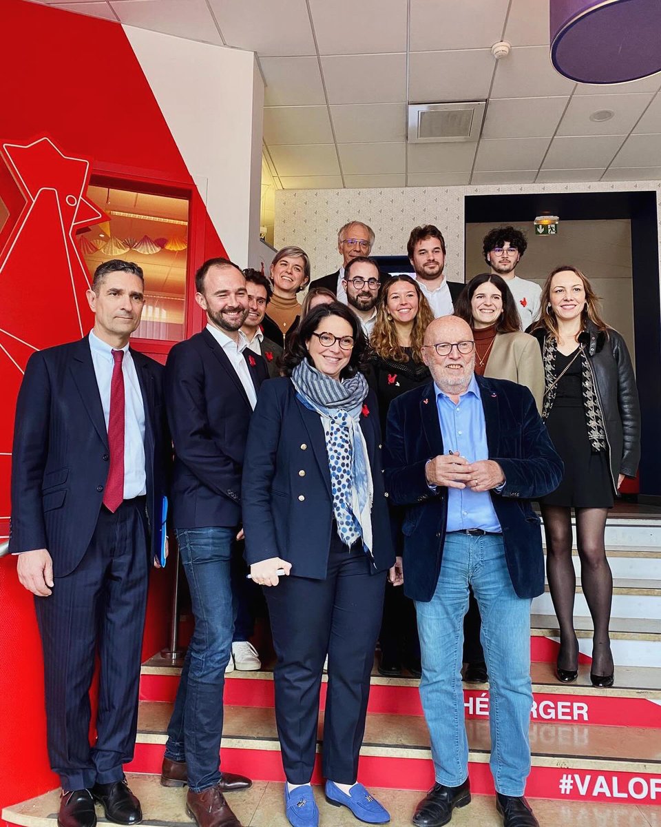 Romain Gentil (@r8main) on Twitter photo Heureux d'avoir pu accueillir @FerrariMarina73, avec toute l'équipe de la @ftalps, pour son tout 1er déplacement en tant que Secrétaire d'Etat au Numérique.
Un message et un vote de confiance fort pour tout l’écosystème <a href="/LaFrenchTech/">La French Tech</a> des Alpes 💪 Heureux d'avoir pu accueillir @FerrariMarina73, avec toute l'équipe de la @ftalps, pour son tout 1er déplacement en tant que Secrétaire d'Etat au Numérique.
Un message et un vote de confiance fort pour tout l’écosystème <a href="/LaFrenchTech/">La French Tech</a> des Alpes 💪