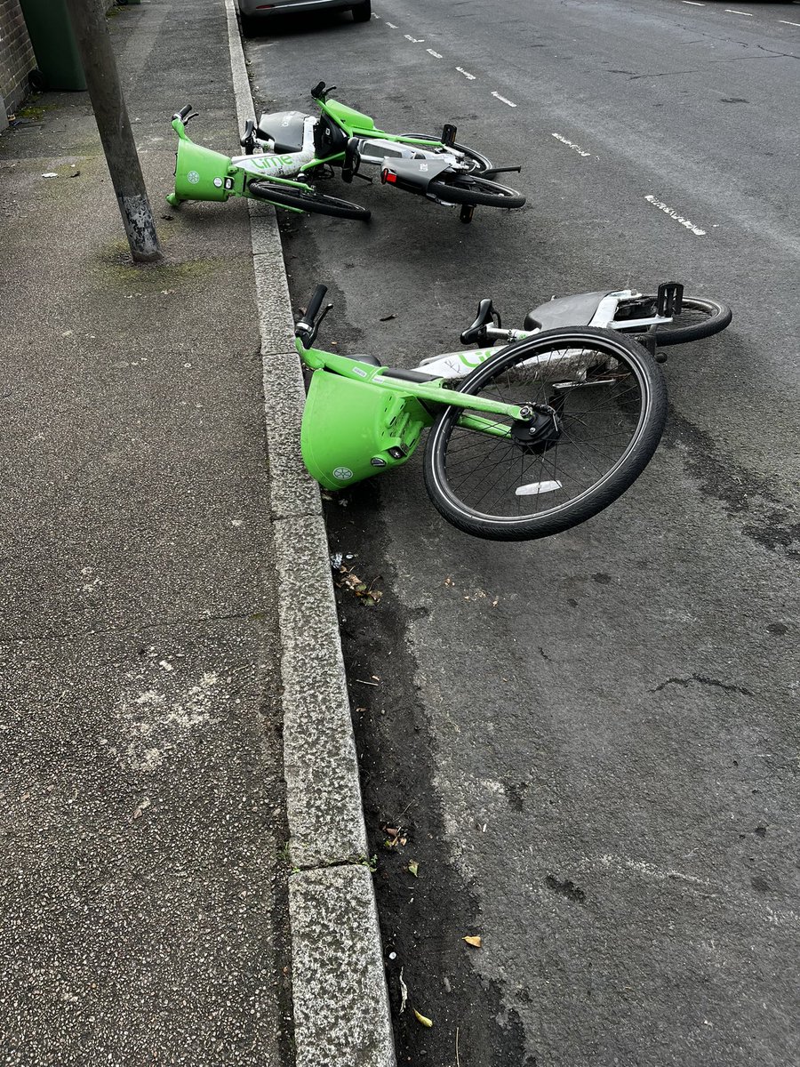 Hello @limebike here’s Humber Road SE3 where your bikes are in a state of collapse. Please help!