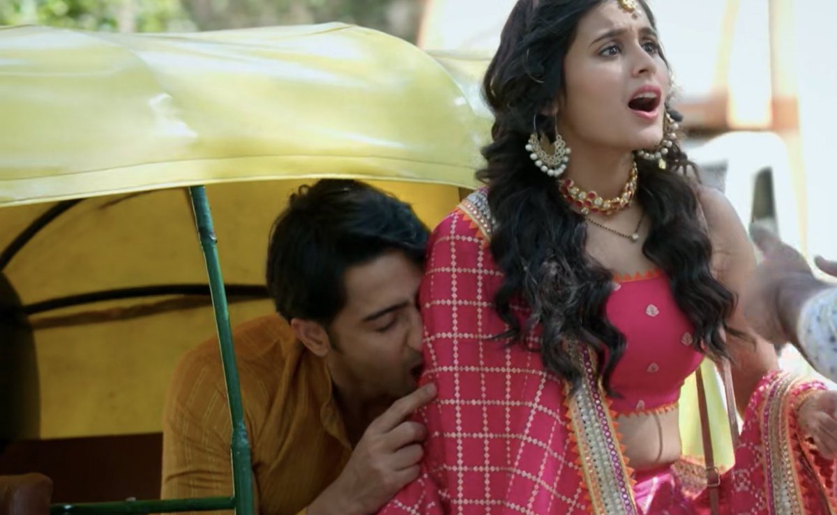 VoiceOfChahat's tweet image. The way #Abir wanted to have ek chamach #Mishti 🤣

#MishBir #ShaheerSheikh #RheaSharma #YRHPK