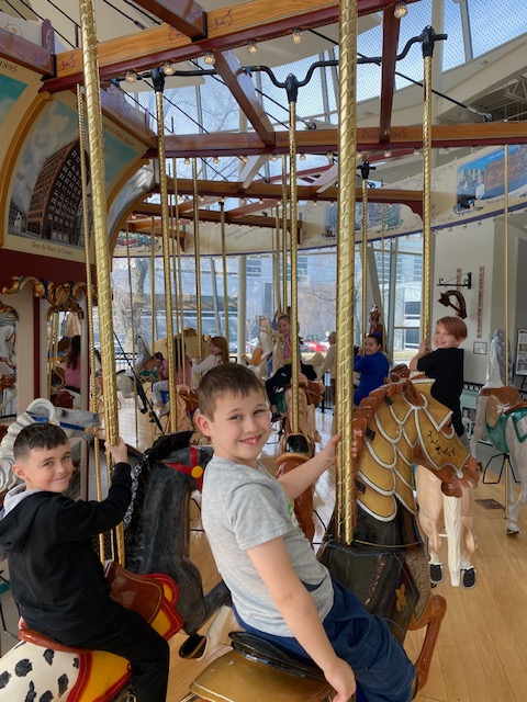 RHTASTEMgrade4's tweet photo. Thank you Western Reserve Historical Society for an amazing experience! Our learners learned so much about timelines/number lines and different ways to display data. We can't wait to apply what we have learned when making our American Revolution timeline! @NRCSStem @OSLN https://t.co/L4Wz8oEFMW