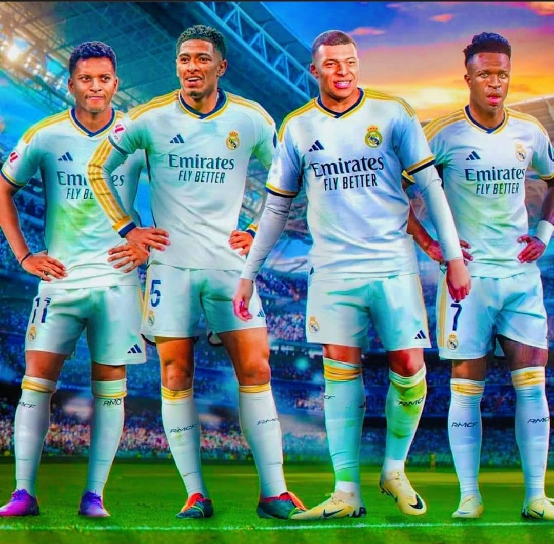 💥 La posible llegada de Mbappé, genera mucha especulación y sobre todo la supuesta salida de Rodrygo no solo del 11 titular, sino también del RM ( No lo creo ),  solo pregunto qué es mejor con 3 o con los 4 en el frente de ataque ⁉️
Saca tus propias conclusiones 💥