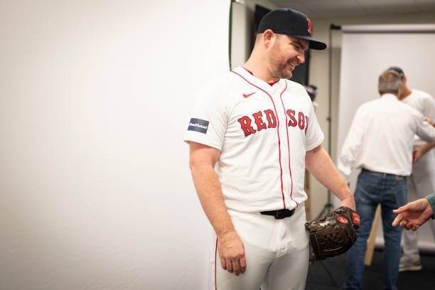 tylermilliken_'s tweet photo. Our first look at Liam Hendriks in a Red Sox uniform. https://t.co/IMOZqN7HfZ