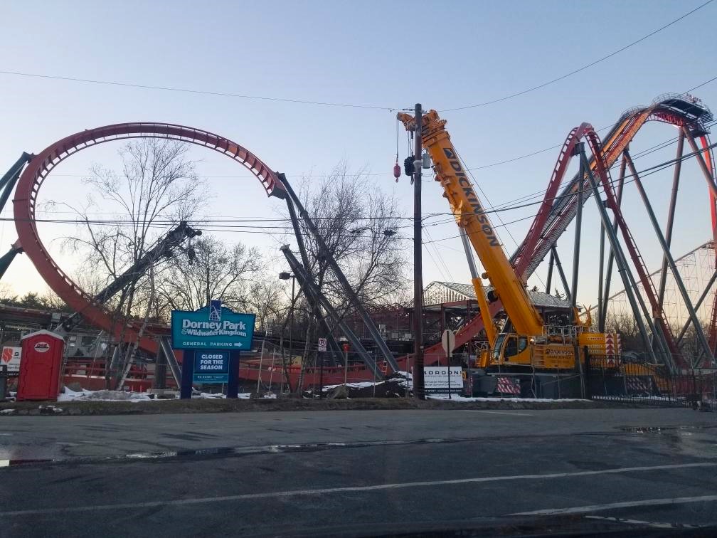 Here's a look at @DorneyParkPR Iron Menace's tilted loop! The element that I've most excited to see constructed! 

Look for a video update from last weekend tour courtesy of Jeff coming later today! I'm hoping to get out to see this beauty in person real soon! 

#DiveCoaster