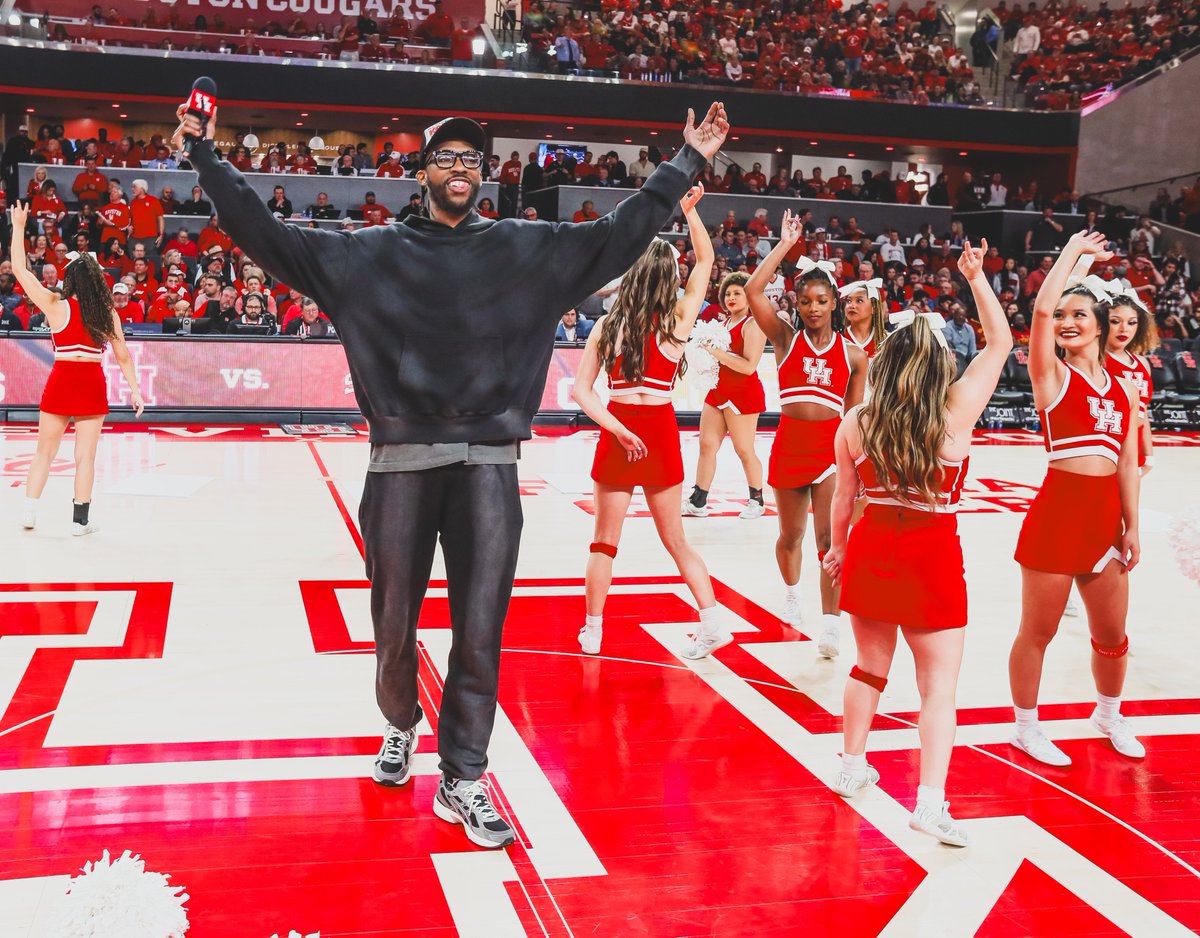 BLESSED to have men like this come through our program Damyean Dotson @thatup_coming14 @JustinG4_ @qdotgrimes @g_robinson1 @kyleredwards_ @JaraceW @m_sasser0 @LaDeeky @tbowser23 #ForeverCoogs #ForTheCity x #GoCoogs