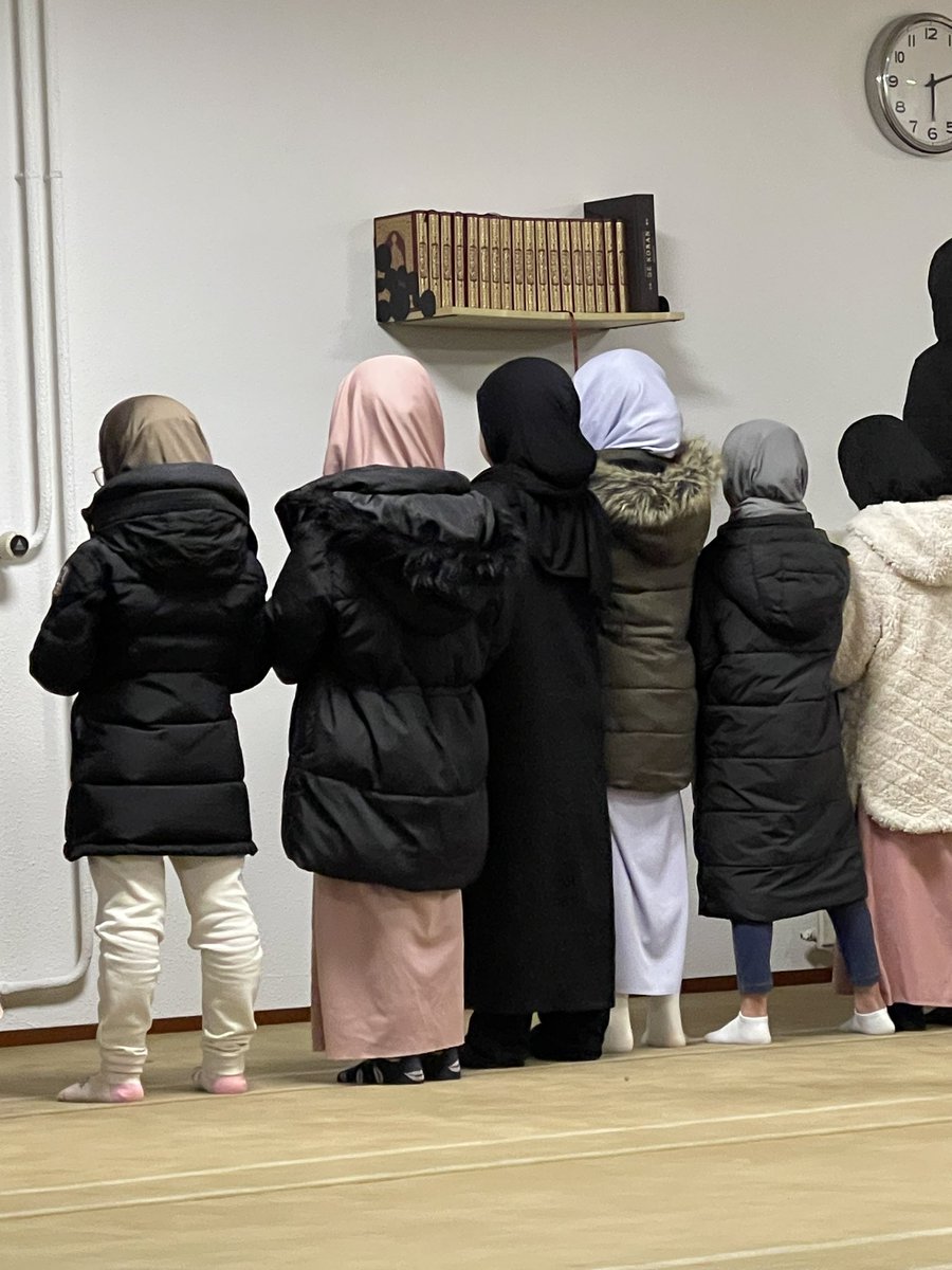 rmlaaaaa's tweet photo. May Allah bless my future children to grow up with love and devotion to Islam, just like these beautiful souls https://t.co/ayrjFVlBS9