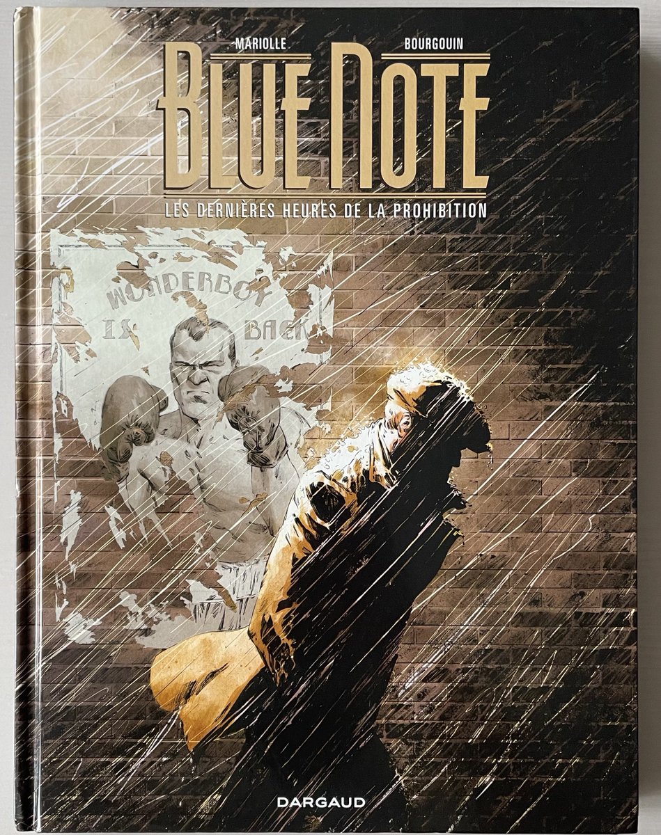 3gr3S_S3rg3's tweet photo. #reception du mardi via #vinted (🤡)
- Blue note
#Mariolle #Bourgouin @EditionsDargaud
(Au cœur d'une ville corrompue qui vit les dernières heures de la Prohibition, deux hommes ont rendez-vous avec leur destin.)🥃 https://t.co/7VlB6d2sFB